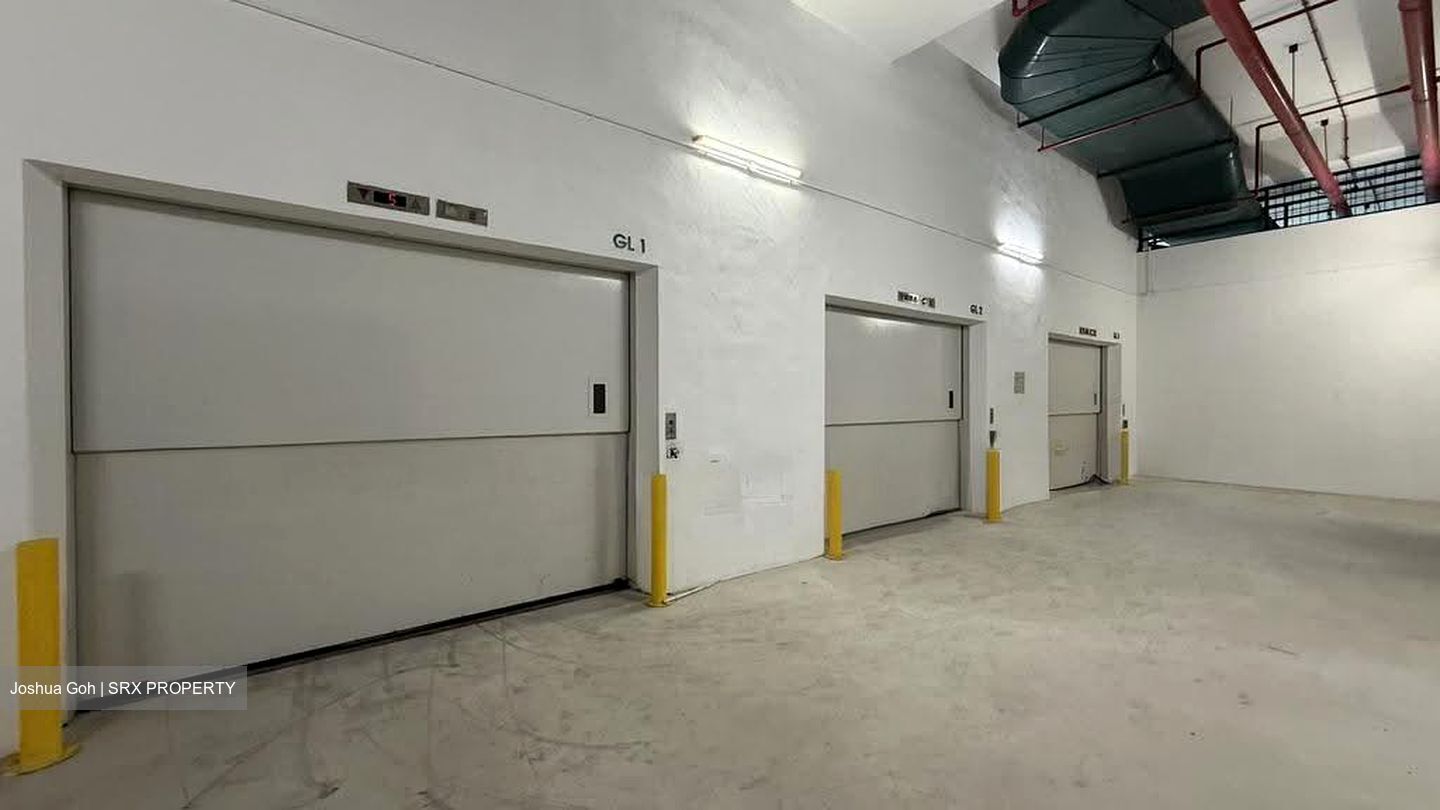 Pandan Crescent (D5), Warehouse #627566521